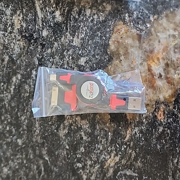 Zipkord USB to micro USB charger with 10 pin adapter - Picture 2 of 4